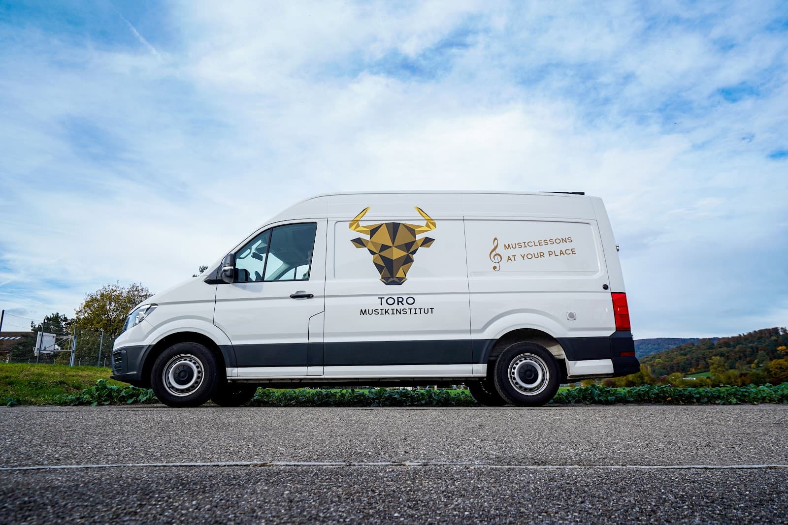 Toro Musikbus – Gitarre und Klavier